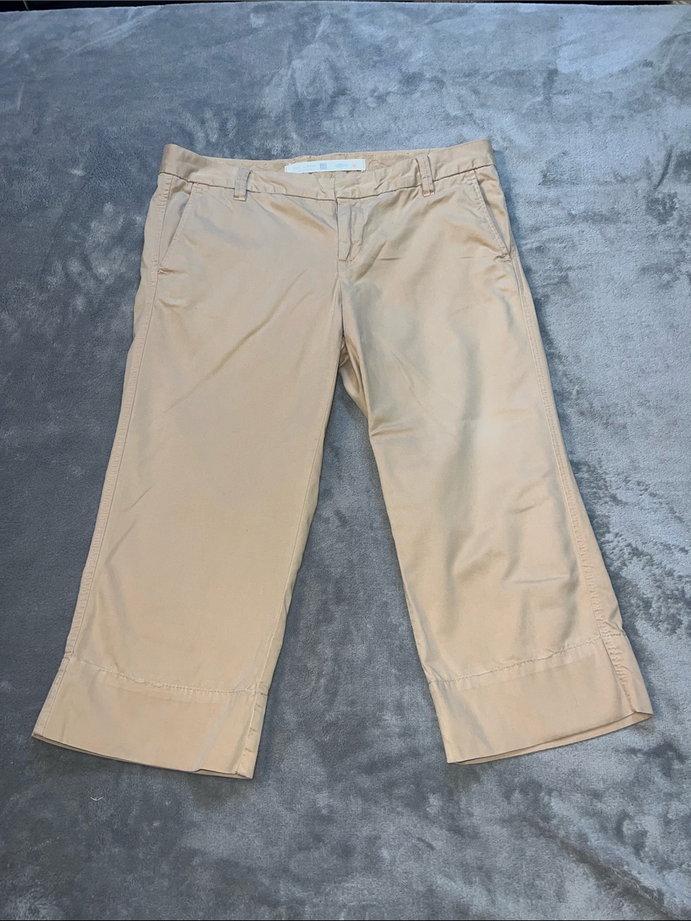 GAP Women’s Beige Crop Capris